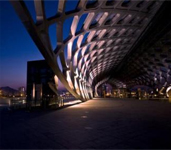 经由多年生长，，，，，，公司现有一支专业团队